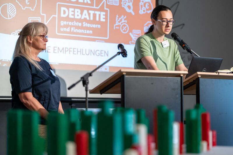 Datei:2-wochenende-der-brgerdebatte-gerechte-steuern--finanzen-bilder-by-robert-boden 54623839864 o.jpg