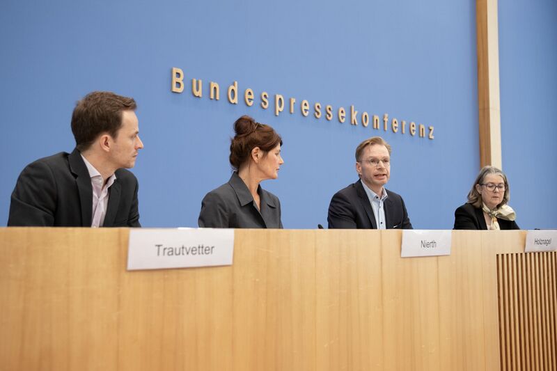 Datei:Die-brgerdebatte-zu-gerechten-steuern-und-finanzen 54546703131 o.jpg