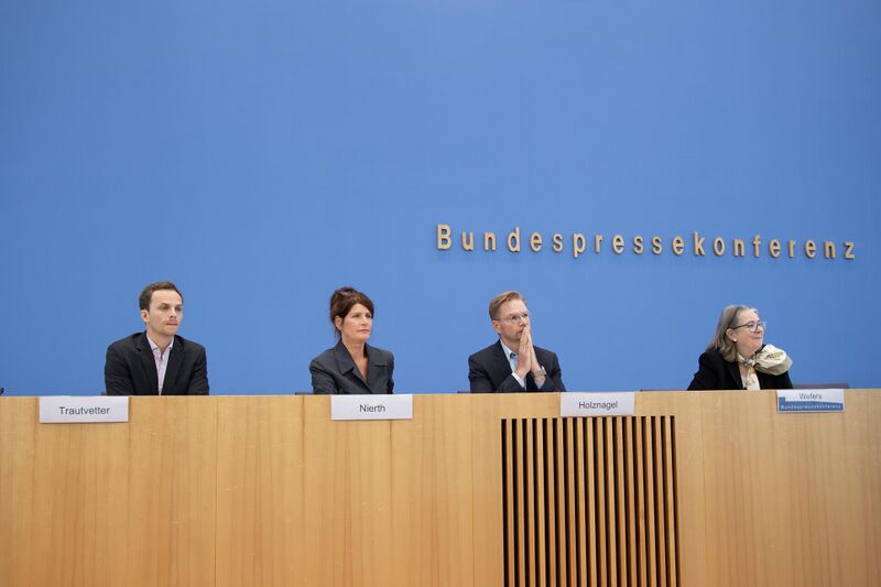 Datei:Die-brgerdebatte-zu-gerechten-steuern-und-finanzen 54546702736 o.jpg